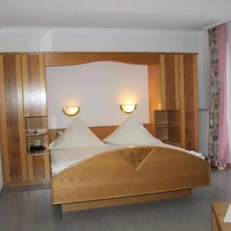 Winzerhotel Kinges-kessel Gbr Hotel Morstadt